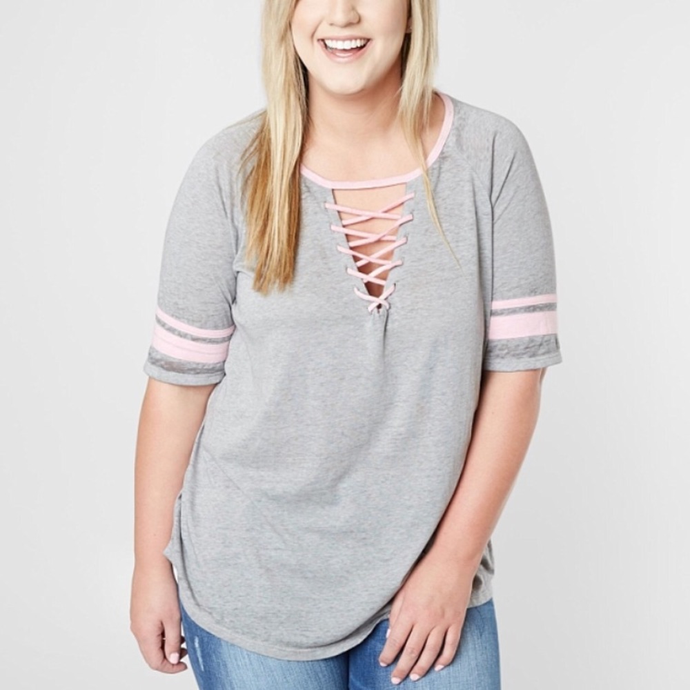 NWT buckle top